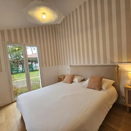 Salty Dreams - 6ch - Piscine - A Pied Villa *
